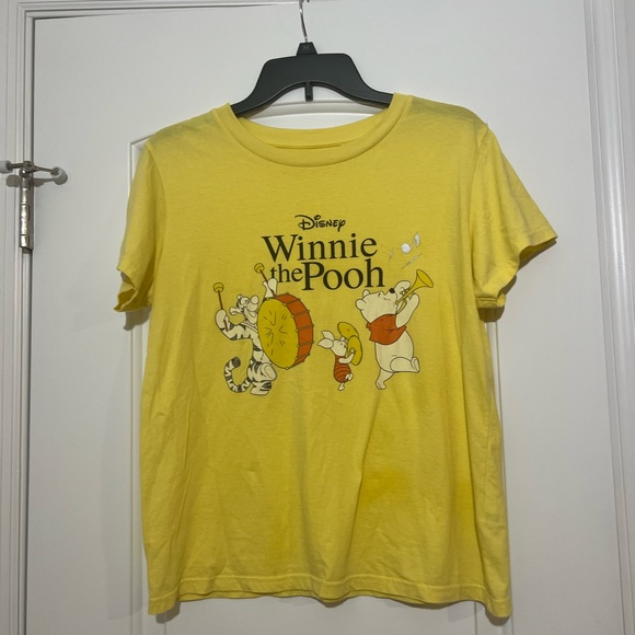 Winnie the Pooh Uniqlo disney t shirt - Picture 2 of 4